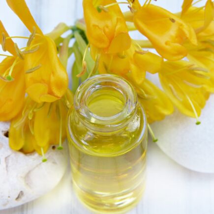 Jojoba Oil to fight wrinkles