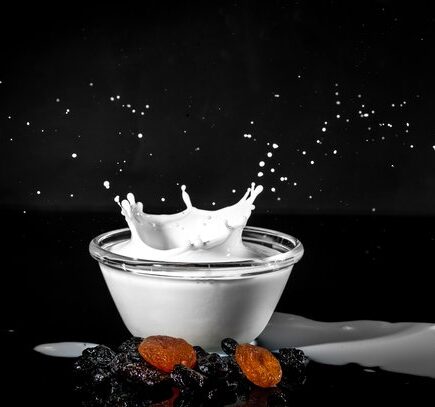 5 Miraculous Benefits of Yogurt for skin and hair