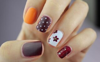 4 Simple Treatments For Beautiful and Attractive Nails