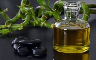 8 Best Vegetable Oils For Skin Tightening