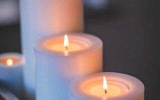 10 benefits of lighting scented candles