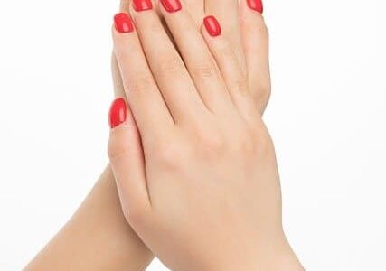 Natural Tricks To Lighten Dark Knuckles